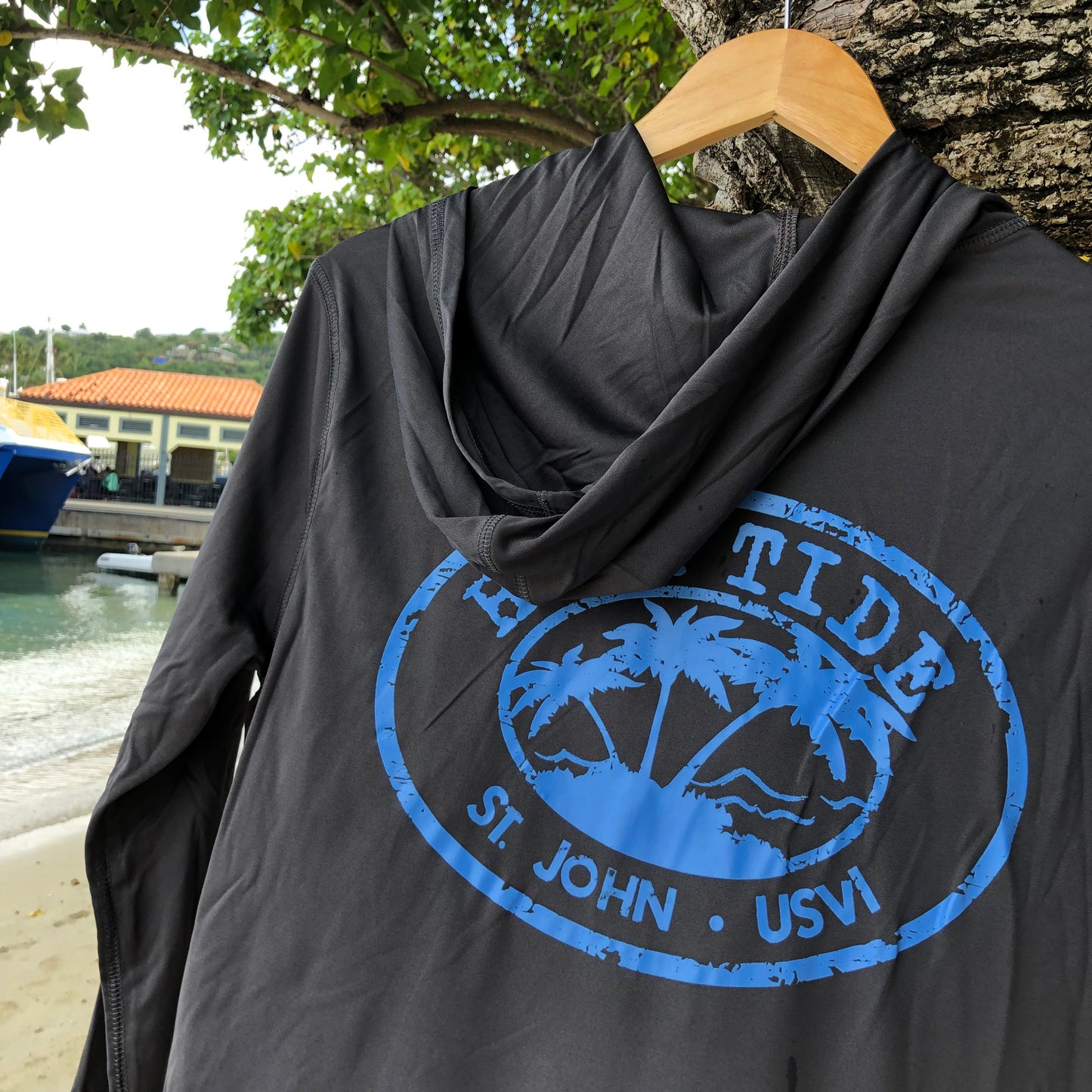 HIGH TIDE PERFORMANCE HOODIE